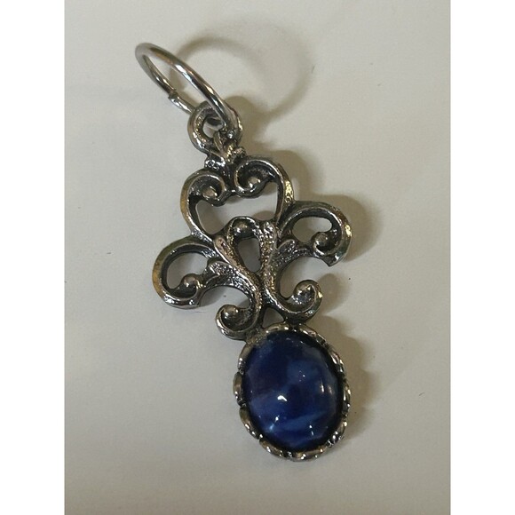 Sarah Pendant Blue Drop Silvertone Costume Jewelry - Picture 1 of 7